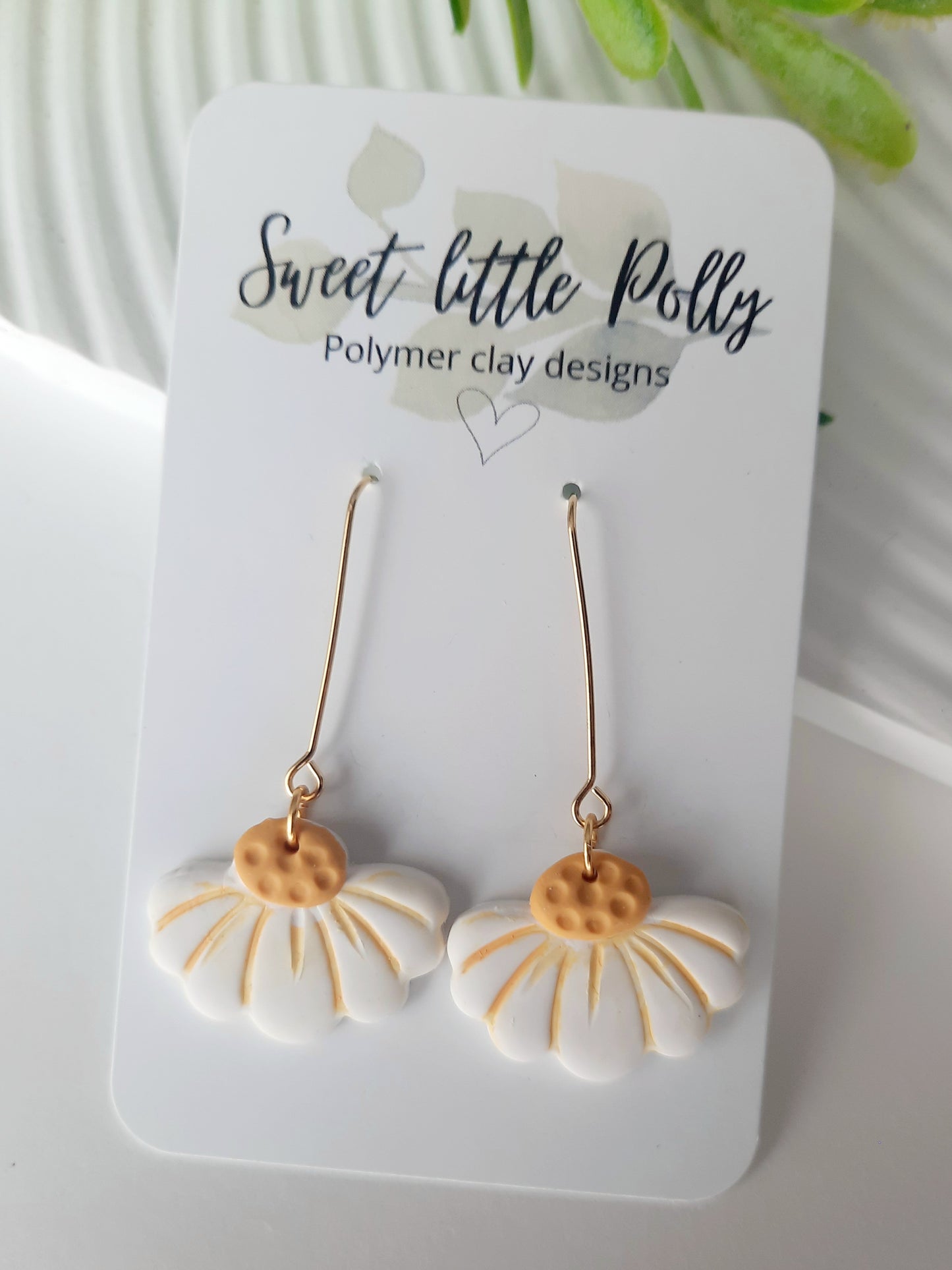 .Cute Daisy Drops