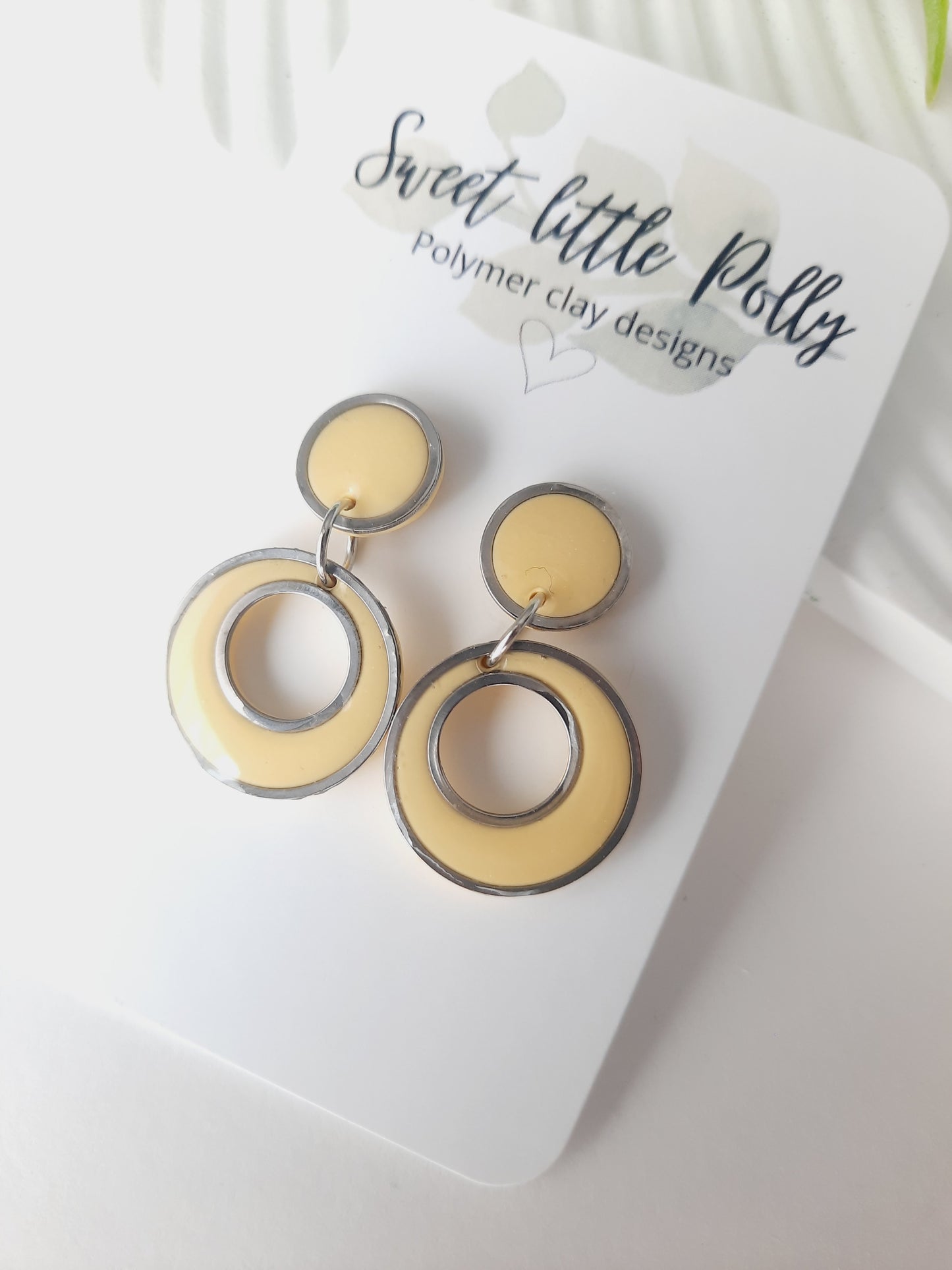 .Pastel Retro Circles