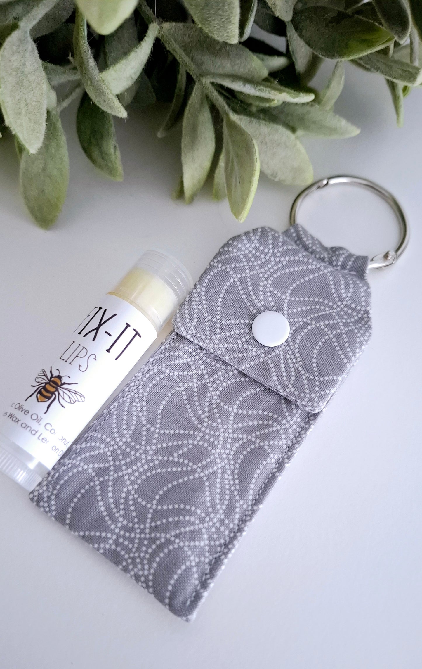 Lip balm Keychain Holder with 5g Lip Balm Tube