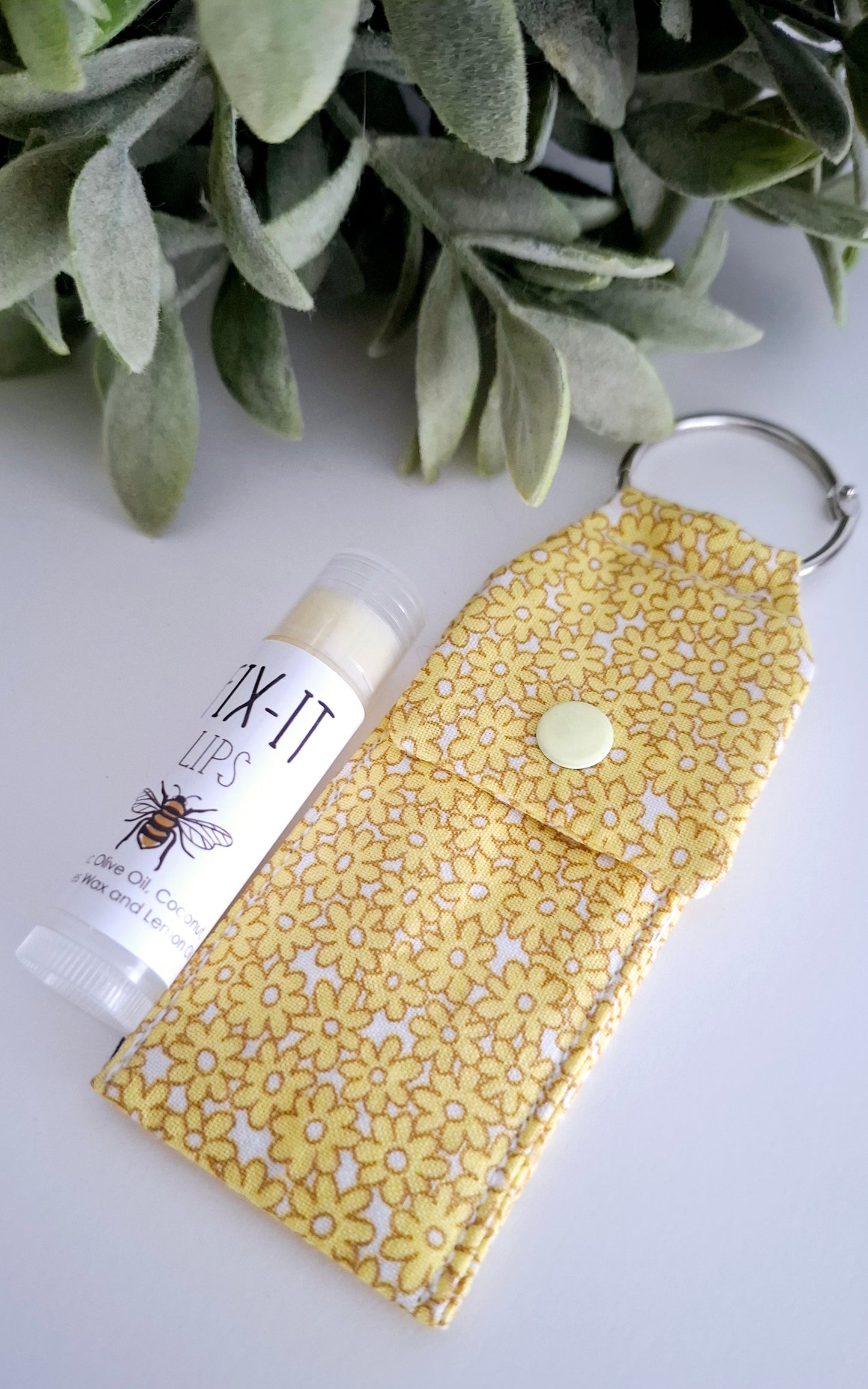 Lip balm Keychain Holder with 5g Lip Balm Tube