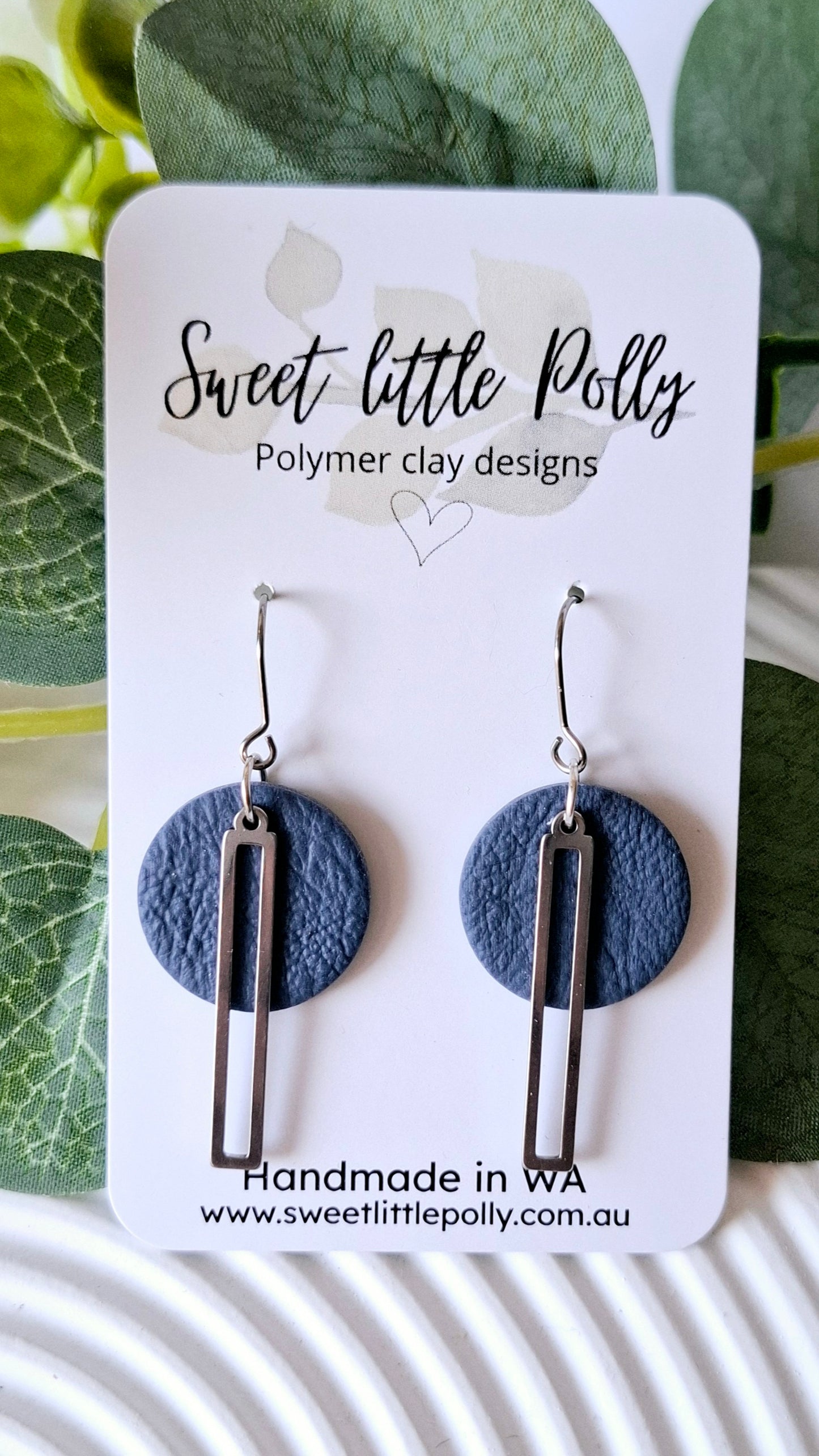 .Elegant Disc Dangle Earrings with bar accent charm.