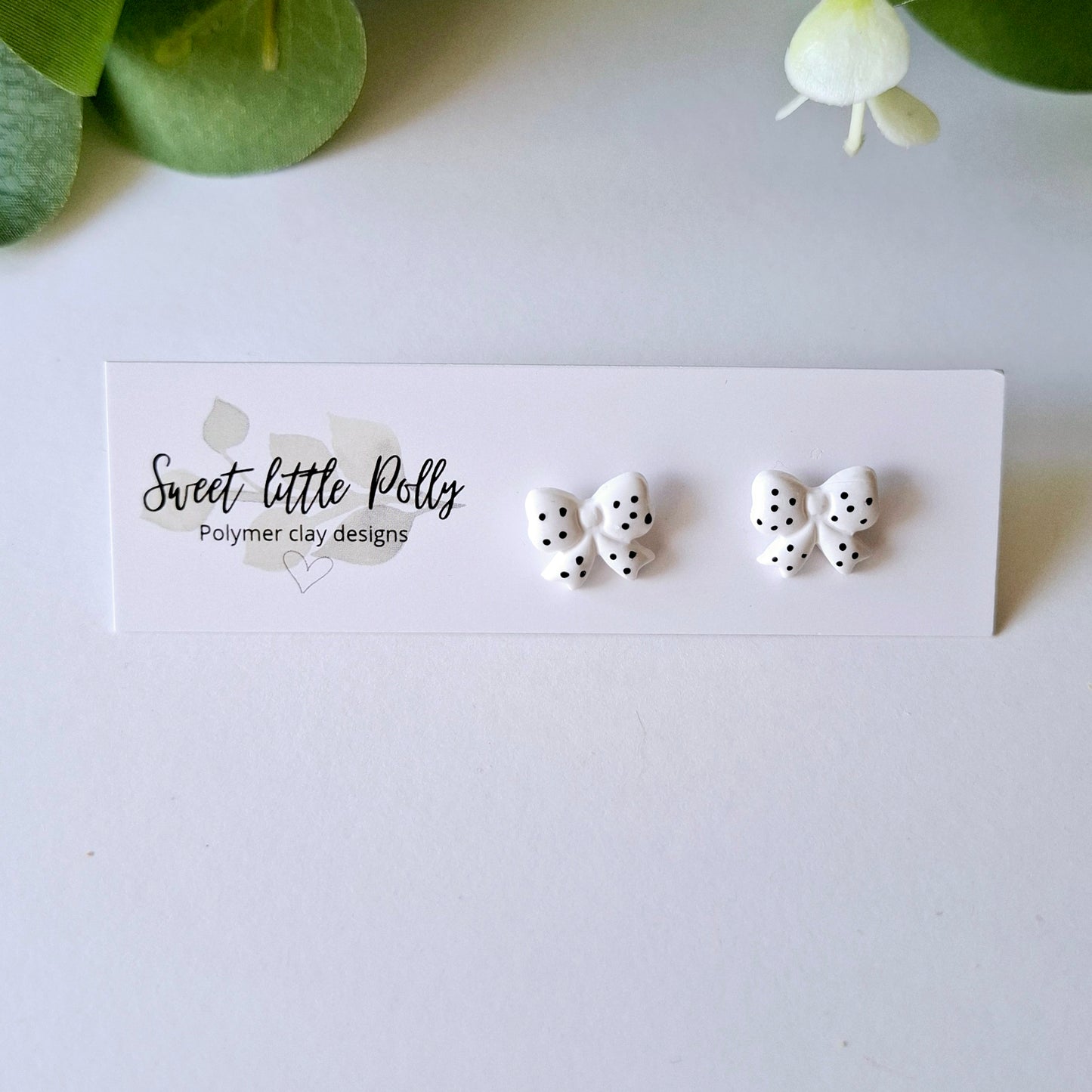 *Super Cute Bow Studs