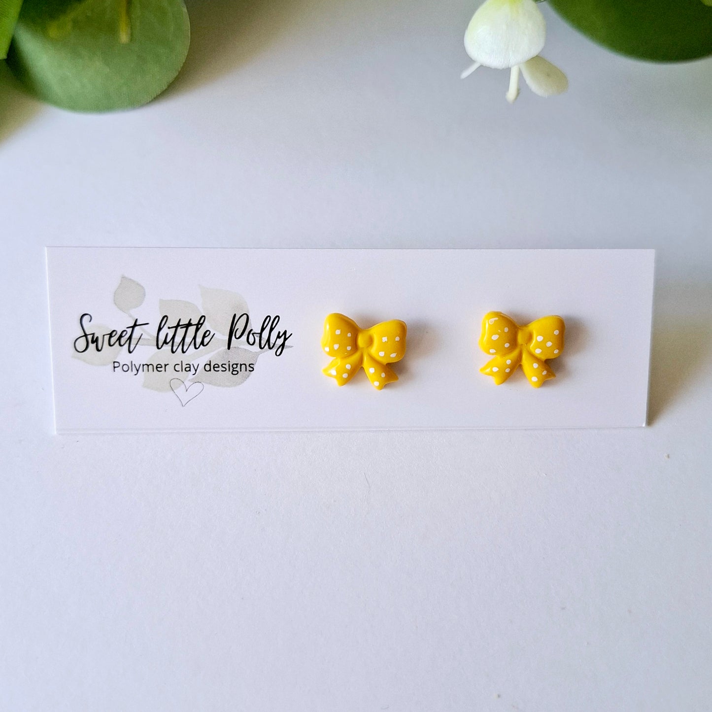 *Super Cute Bow Studs